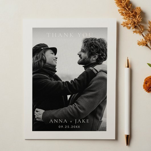 シンプルエレガントタイポグラフィ結婚写真 サンキューカード