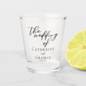 シンプルエレガントブラックタイポグラフィカスタム結婚式 ショットグラス (正面)