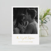 シンプルエレガント写真リハーサルディナー金ゴールド 箔招待状 (立ち正面)