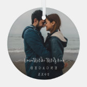 シンプルエレガント初めてのクリスマス婚約した ガラスオーナメント (裏面)