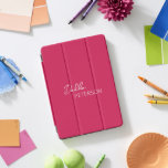 シンプルエレガント名モダン iPad PROカバー<br><div class="desc">マゼンモダンタ/暗い赤紫色ピンクのiPadカバーシンプルは、スクリプミニマルトとsansコンテンポラリーフォントで名前とパーソナライズされたデザインを備えエレガントて、。</div>