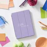 シンプルエレガント名モダン iPad PROカバー<br><div class="desc">紫/ラベモダンンダiPadのカバーシンプルは、スクリプミニマルトとsansコンテンポラリーセリフフォントで名前とパーソナライズされたデザインを備えエレガントたと。</div>
