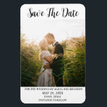 シンプルエレガント結婚写真のモダンWhimsy磁石 マグネット<br><div class="desc">エレガントシンプル黒と白、写真モダンの結婚、Save the Date magnet。自分の詳細でパーソナライズできる。</div>