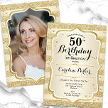 シンプルエレガント金ゴールド写真50誕生日 招待状<br><div class="desc">50歳エレガントの誕生日フェミニン招待状とカードの裏の写真。グラムデザインフェイクグリッター金ゴールド。機能金ゴールドストライプ、スクリプトフォント、紙吹雪。大人スタイリッシュのお祝いパーティーに最適。独自の詳細でパーソナライズどんなカスタマイズ年でもいい！印刷されたZazzle招待状または即時ダウンロードのデジタル印刷可能なテンプレート。</div>