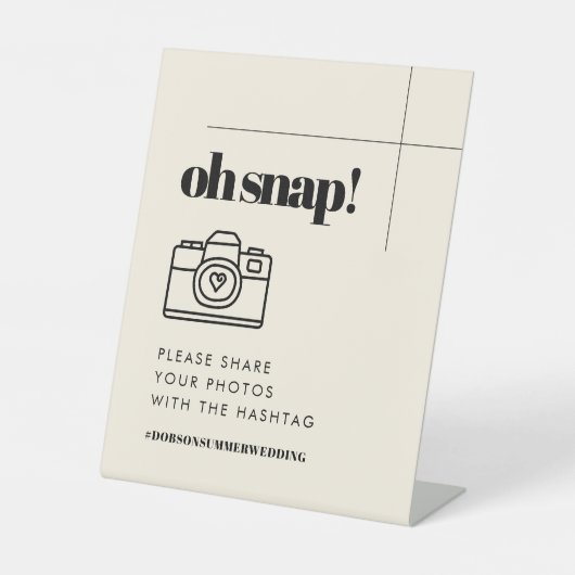 シンプルエレガント&シックOh Snapの結婚ハッシュタグ 台座サイン (正面)