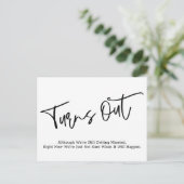 シンプルカジュアル延期結婚発表 ポストカード (スタンド正面)