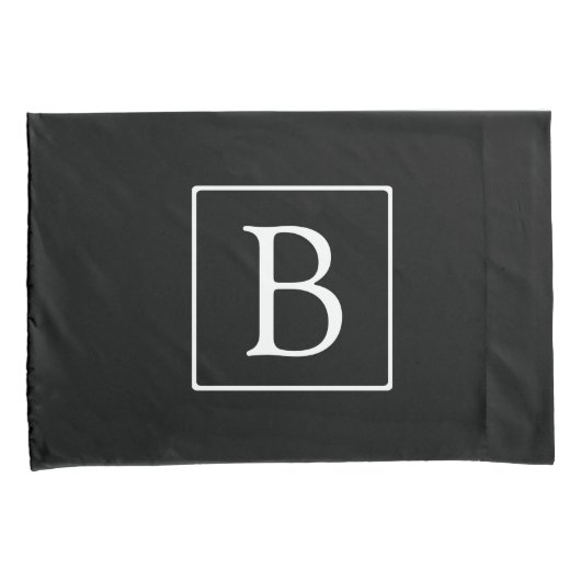 シンプルクラシックモノグラム |白い文字 枕カバー (正面右)