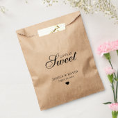 シンプルクラフト紙ラブイズスウィート結婚式の引き出物バッグ フェイバーバッグ (封をした状態)