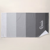 シンプルグラデーショストライプン灰色の名前をカスタムする ビーチタオル (正面)