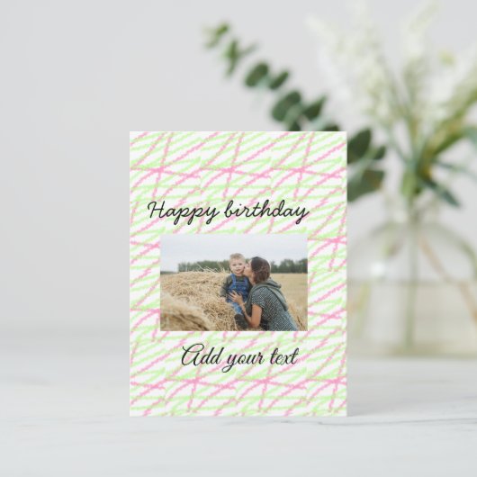 シンプルグリッター赤い緑あなたの写真の誕生日を追加 ポストカード (スタンド正面)