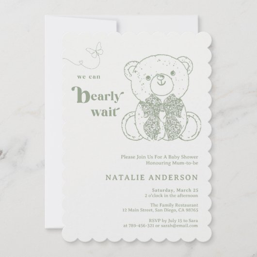 シンプルグリーンボウ我々は赤ちゃんシャワーを待つことができる 招待状 (正面)