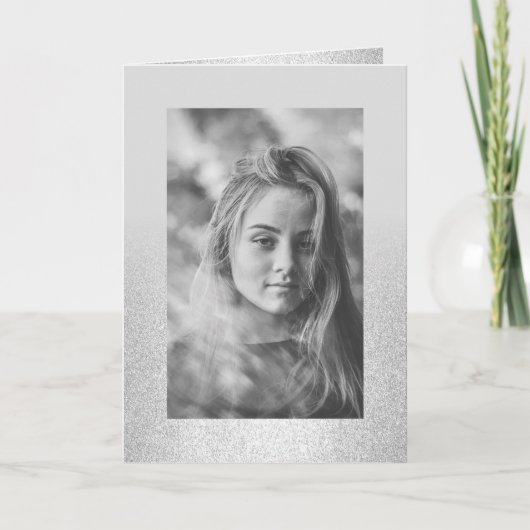 シンプルシックなシルバーグリッターグラデーションフォトSweet 16 招待状 (正面)