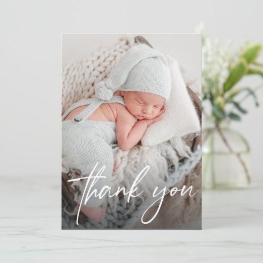 シンプルシック生まれたばかりの男の赤ちゃんファミリーフォト誕生 サンキューカード (スタンド正面)