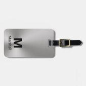シンプルシルバーとブラックのモノグラム名電話番号 ラゲッジタグ (正面横)