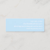 シンプルスタイリッシュ手書きスクリプトロゴブルーミニ スキニー名刺 (裏面)