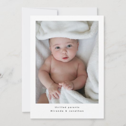 シンプルセージグリーンウェルカムフォトコラージュベビー誕生 案内状 (裏面)