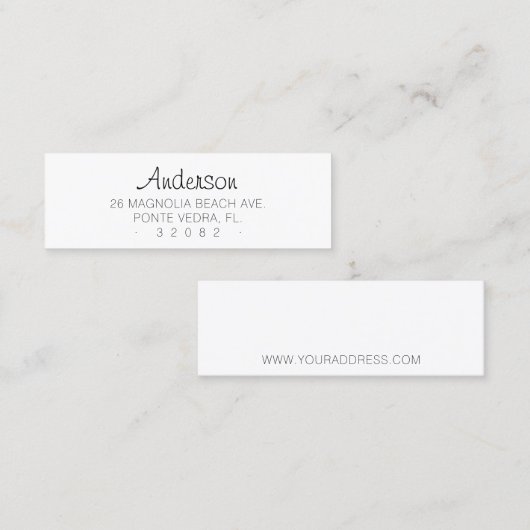 シンプルタイポグラフィアドレス04。スクリプトフォント。 スキニー名刺 (正面/裏面)