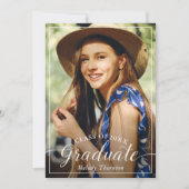 シンプルタイポグラフィモダン卒業パーティー写真 招待状 (正面)