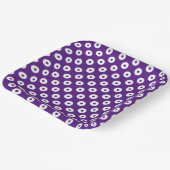 シンプルダークパープルとホワイトポルカドット ペーパープレート (傾斜あり)