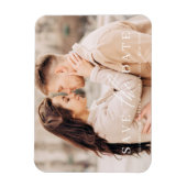 シンプルチックミニマリスト写真結婚式の日付を保存 マグネット (縦)