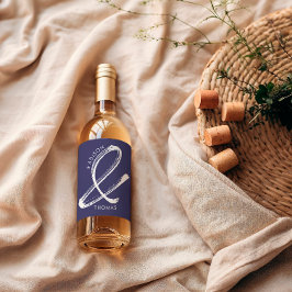 シンプルネイビーはっきりしたブルーミニマモダンリスト結婚ズ ワインラベル