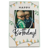 シンプルハッピーバースデー追加フォト文字パーソナライズされた ミディアムペーパーバッグ (正面)