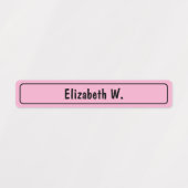 シンプルピンクと黒の少女の名前テンプレート ラベル (デザイン1)