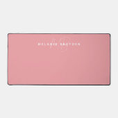 シンプルピンクミニマリストモノグラムオフィス デスクマット (正面)