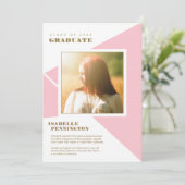 シンプルピンク色ブロック三角形の卒業 案内状 (スタンド正面)