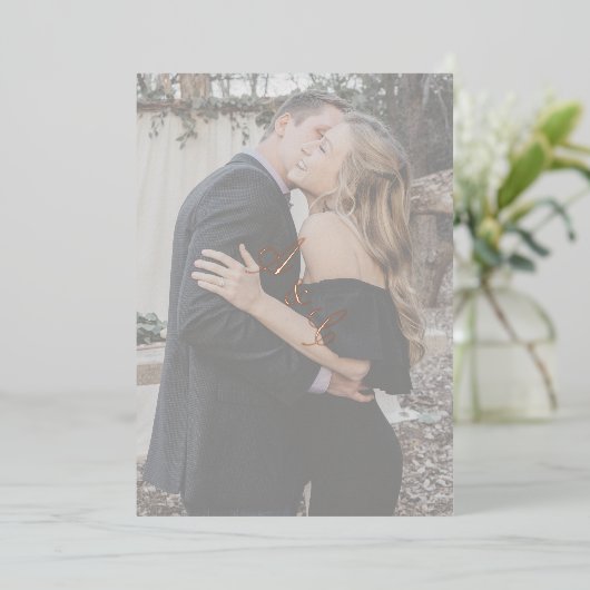 シンプルフェイクVellumエレガント Scriptフォトバラ金ゴールド  箔招待状 (立ち正面)