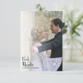 シンプルフォトオーバーレイモダンタイポグラフィ結婚の サンキューカード (スタンド正面)