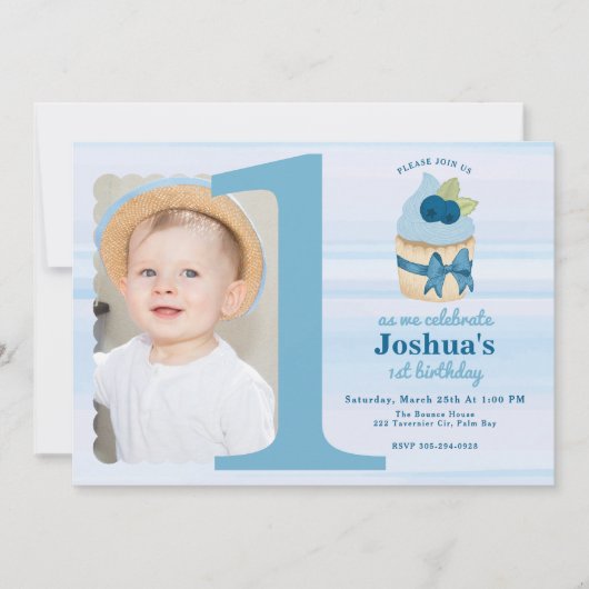 シンプルフォトファースト誕生日タイポグラフィ招待状 ノートカード (正面)