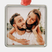 シンプルフレームシモダンックカップル写真ホリデイ メタルオーナメント (正面)