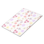 シンプルフローラメモパターン（の模様が）ある帳 ノートパッド (アングル)