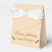 シンプルブラウンとベージュのカスタマイズ卒業 フェイバーボックス (正面サイド)