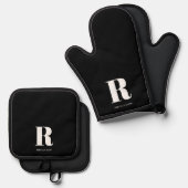 シンプルブラックモダンモノグラム 鍋つかみ&鍋敷きセット (正面/裏面)