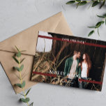 シンプルブルゴーニュ結婚式の日付を保存 セーブザデート<br><div class="desc">シンプルモダン結婚式の写真をパーソナライズされた保存。このデザインの高度なカスタマイズにクリックは、「カスタマイズ」ボタンをクリック！アイテムの一致や色のオプションの追加もリクエストで利用可能。</div>