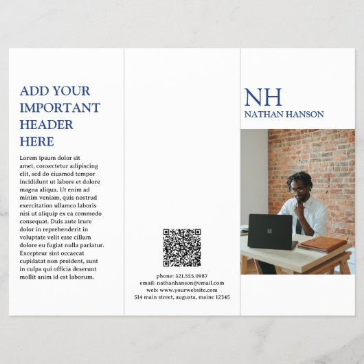 シンプルブルーモノグラムモダンパンフレット チラシ (正面)