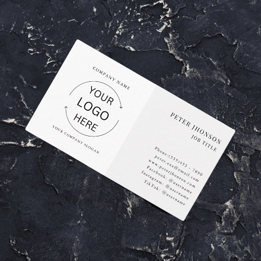 シンプルプロフェッショナルモダン会社のロゴ 名刺