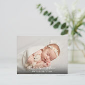 シンプルベビー写真ありがとうありがとうスクリプエレガントト誕生 案内ポストカード (スタンド正面)