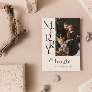 シンプルベージュメリータイポグラフィワイルドフラワークリスマス シーズンカード