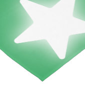 シンプルホワイトデコールクリスマスオングリーン | ミディアムテーブルランナー (コーナー)