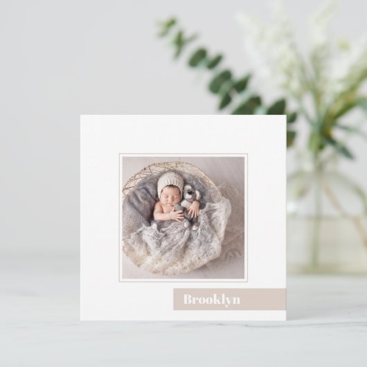 シンプルミニマルベビー写真の誕生発表 招待状 (スタンド正面)