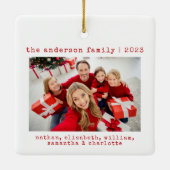 シンプルミニマル家族のクリスマス写真 セラミックオーナメント (裏面)