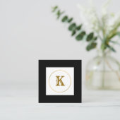 シンプルミニマル金ゴールドモノグラムモダンc スクエア名刺 (スタンド正面)