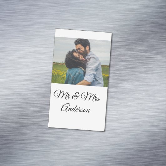シンプルミミニマルス・アンド・ミセスがあなたの名前の写真を添える マグネット名刺 (インサイチュ)