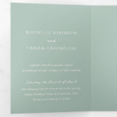 シンプルミュートグリーン写真エレガントな結婚式 三つ折り招待状 (内部最初)