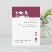 シンプルモダンはっきりしたミニマルなレッド・ブルゴーニュ結婚ズ 招待状 (スタンド正面)