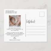 シンプルモダンエレガントScript Photo Thank You誕生 案内ポストカード (裏面)