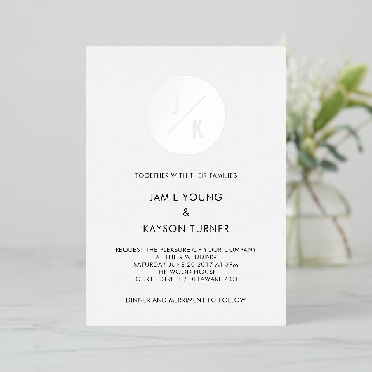 シンプルモダンサークルモノグラ結婚ム実在ズ 箔招待状 (立ち正面)